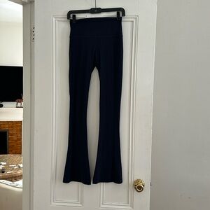 Lululemon high rise mini-flare in navy